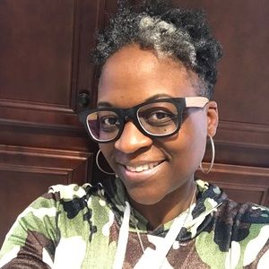 Meet your Posher, Lakesa